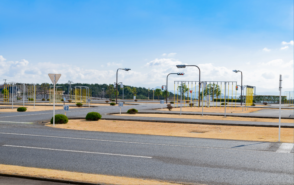 指定自動車教習所の所内の運転練習コース