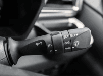 AT車のライトをつける